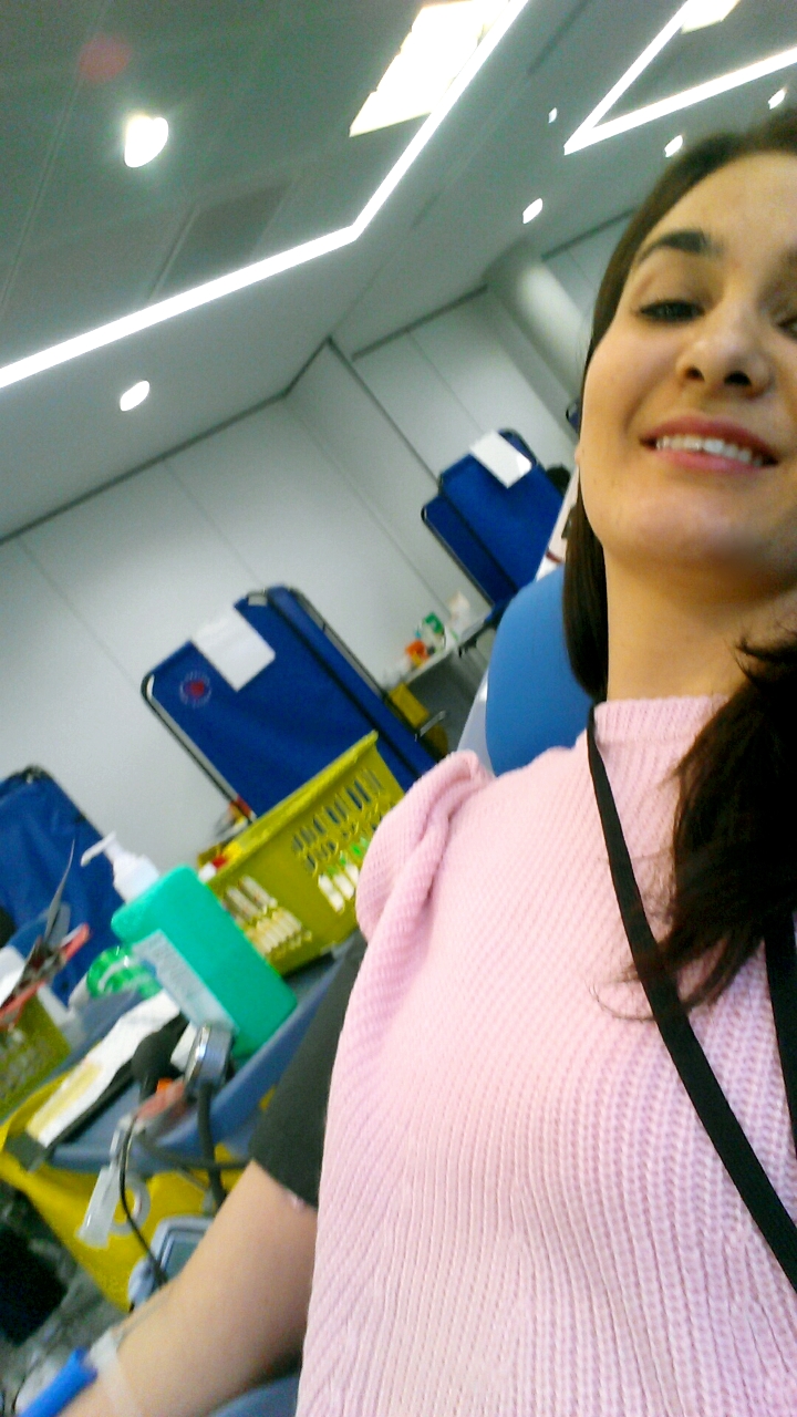 Blood donation in progress! Excuse the slight double chin, I'm trying to put on my brave face. 